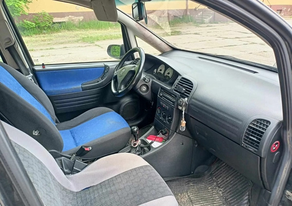 Opel Zafira cena 2700 przebieg: 272000, rok produkcji 2002 z Sierpc małe 56
